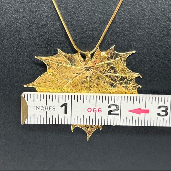 VALLE Real Sugar Maple Leaf Pendant Necklace 17" - Picture 6 of 10